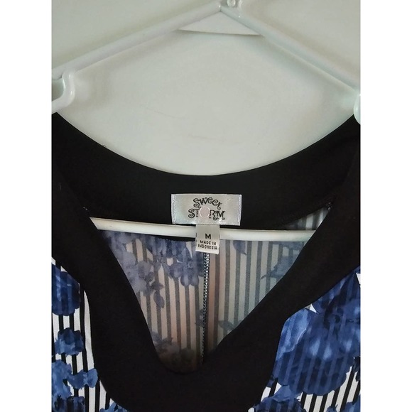 Slip-on Blue and White Floral & Stripe Slip on Dress - Picture 6 of 8